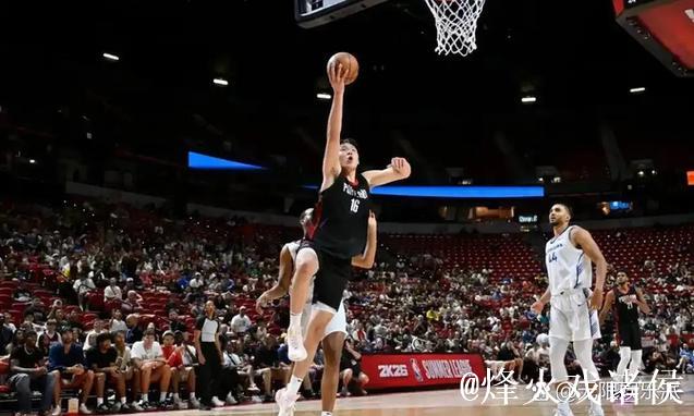 中规中矩！科林斯全场10投5中，得到10分2篮板1助攻1盖帽