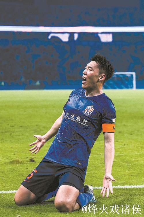 伊万的秘密武器在申花?朱辰杰很可能首发任中卫 伊万的秘密武器在申花?朱辰杰很可能首发任中卫